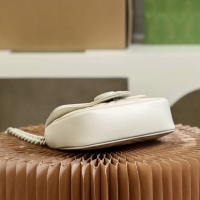 【GUCCI】グッチ スーパーコピー GGマーモント〕ベルトバッグ ショルダーバッグ（699757 UM8KV 9022）