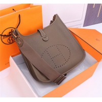 【HERMES】エルメス スーパーコピー エヴリンIII ハンドバッグ エトゥープ（H056277CK18）