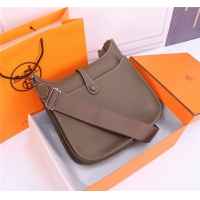 【HERMES】エルメス スーパーコピー エヴリンIII ハンドバッグ エトゥープ（H056277CK18）
