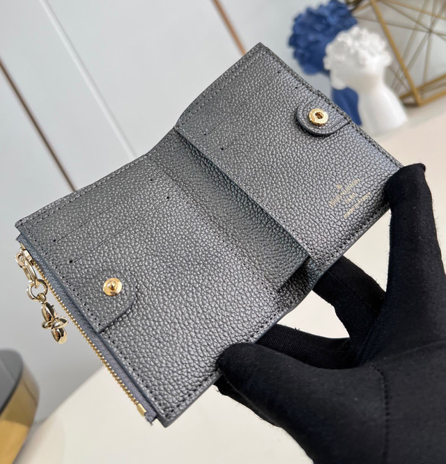 【Louis Vuitton】ルイヴィトン スーパーコピー ポルトフォイユ・リサ ウォレット（M12536）