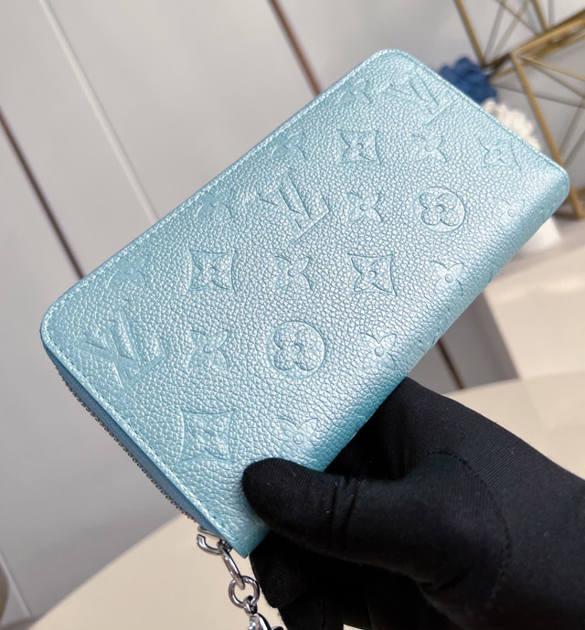 【Louis Vuitton】ルイヴィトン スーパーコピー ジッピー・ウォレット（M12680）