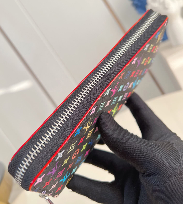 【Louis Vuitton】ルイヴィトン スーパーコピー LV × TM ポルトフォイユ・クレマンス ブラック（M13408）