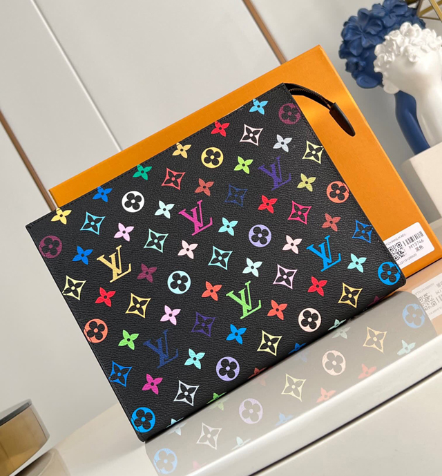【Louis Vuitton】ルイヴィトン スーパーコピー LV x TM ポッシュ・トワレ トイレタリー ポーチ（M13746）