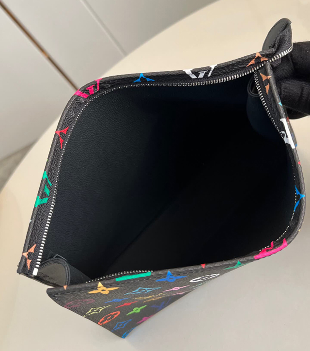 【Louis Vuitton】ルイヴィトン スーパーコピー LV x TM ポッシュ・トワレ トイレタリー ポーチ（M13746）