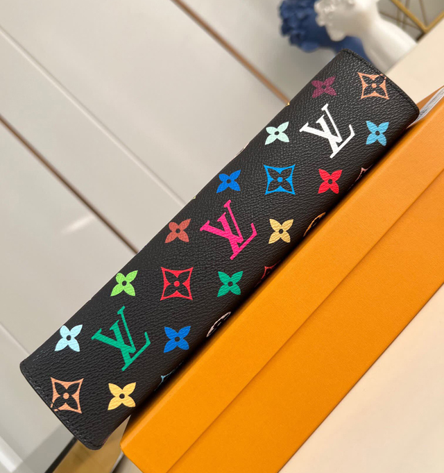 【Louis Vuitton】ルイヴィトン スーパーコピー LV x TM ポッシュ・トワレ トイレタリー ポーチ（M13746）
