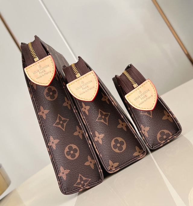 【Louis Vuitton】ルイヴィトン スーパーコピー LV x TM トリオ トイレタリーポーチ マルチカラー（M13762）