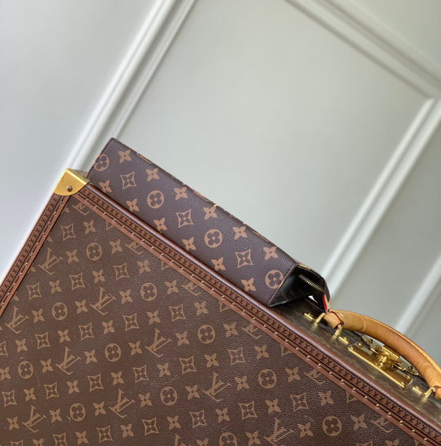  【Louis Vuitton】ルイヴィトン スーパーコピー LV x TM トイレタリーポーチ ブラウン（M14180）