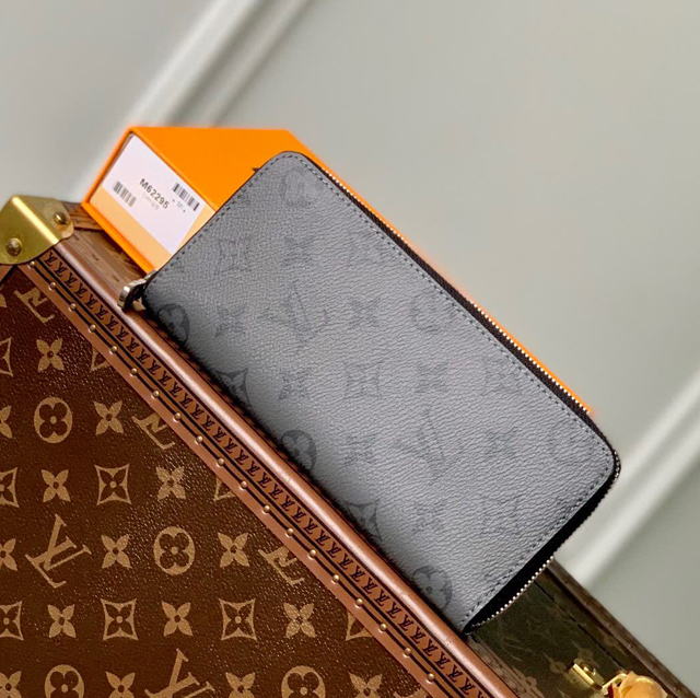 【Louis Vuitton】ルイヴィトン スーパーコピー ジッピーウォレット･ヴェルティカル ブラック（M62295）