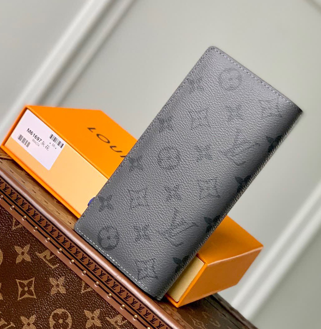 【Louis Vuitton】ルイヴィトン スーパーコピー パーソナライズ可能 ポルトフォイユ･ブラザ ブラック（M61697）