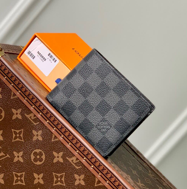 【Louis Vuitton】ルイヴィトン スーパーコピー パーソナライズ可能 ポルトフォイユ･ミュルティプル 札入れ（N62663）