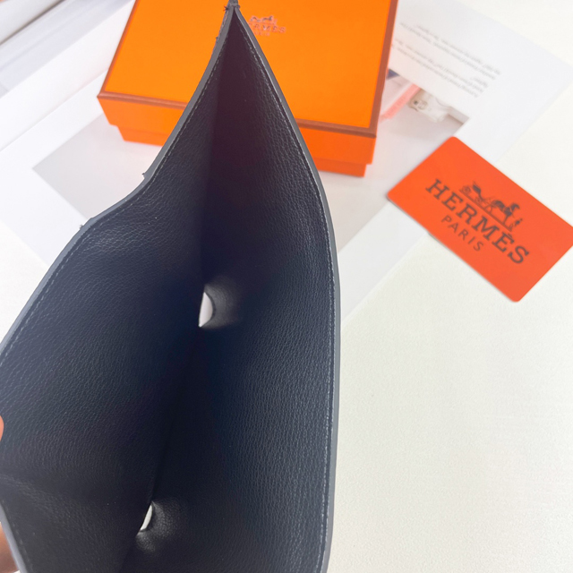 【HERMES】エルメス スーパーコピー ベアンウォレット ノワール（H082875CC89）