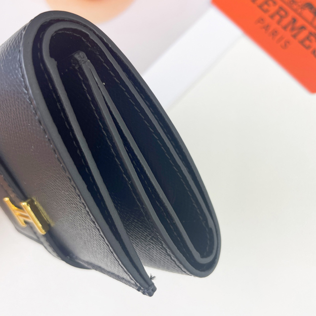 【HERMES】エルメス スーパーコピー ベアンウォレット ノワール（H082875CC89）