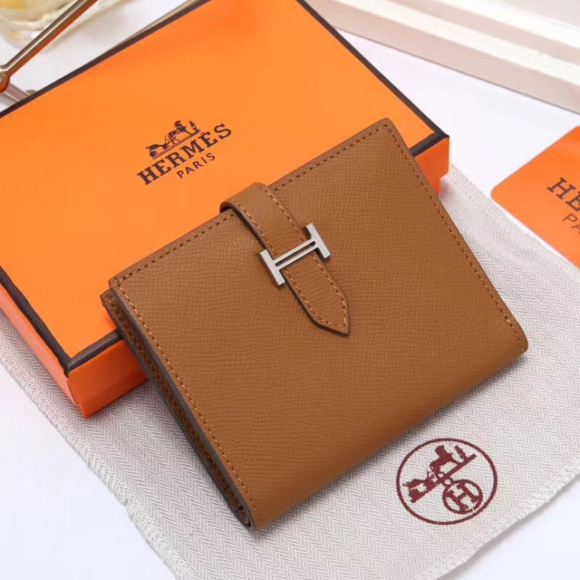 【HERMES】エルメス スーパーコピー ベアン ショートウォレット ゴールド（H039790CK37）