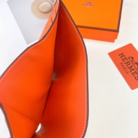 【HERMES】エルメス スーパーコピー ベアンウォレット オレンジ（H082875）