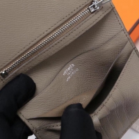 【HERMES】エルメス スーパーコピー ベアン ショートウォレット エトゥープ（H084817CK18）