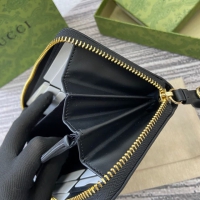 【GUCCI】グッチ 819122〔GGエンブレム〕ジップアラウンドウォレット ベージュ＆ブラック