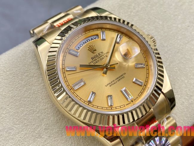 ロレックスコピー デイデイト 40mm 228238“シャンパンダイヤル・バゲットカットインデックス・18Kイエローゴールド仕様” ユニセックスモデル  