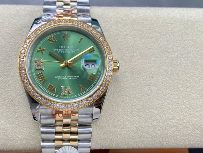 ロレックスコピー デイトジャスト 36mm 126234“エメラルドグリーンダイヤル・ローマ数字インデックス・ツートーン（SS＋18Kイエローゴールド）・ダイヤモンドベゼル仕様” ユニセックスモデル