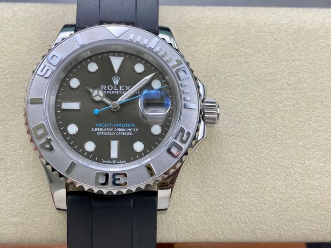 ロレックスコピー ヤチトーマスター 40mm 126622“ダークグレー文字盤・シルバーベゼル・904Lステンレス仕様・超強力アイスブルー夜光” ユニセックスモデル