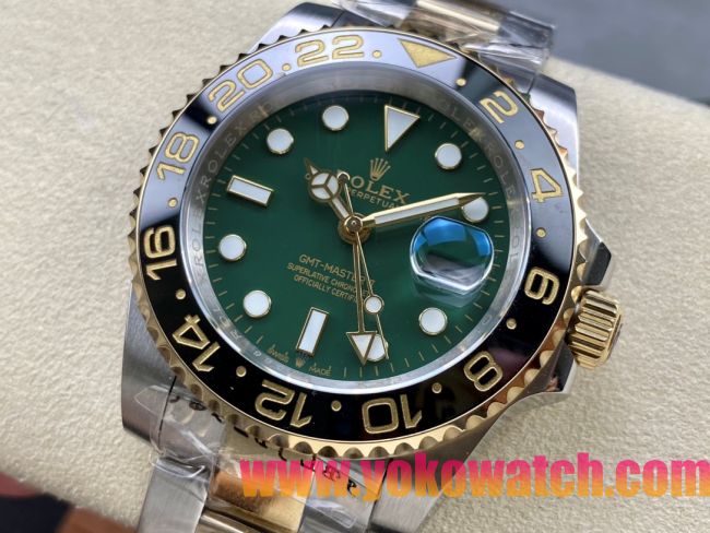 ロレックスコピー グリニッジマスターII（GMT-Master II）40mm 126713GR“エメラルドグリーン文字盤・ブラック＆ゴールドベゼル・904Lステンレス＋イエローゴールドツートーン仕様” ユニセックスモデル 