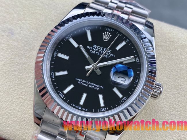 ロレックスコピー デイトジャスト 41mm 126233“ブラック文字盤・バトンインデックス＋三角坑紋ベゼル（リングコマンド機能搭載）＋双頭粒ブレスレット” メンズ専用モデル 