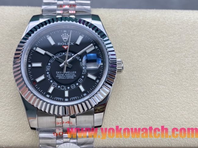 ロレックスコピー スカイウォーカー（Sky-Dweller）42mm 326935“ブラック文字盤・24時間表示機能搭載リングコマンドベゼル＋ブレスレット” メンズ専用モデル