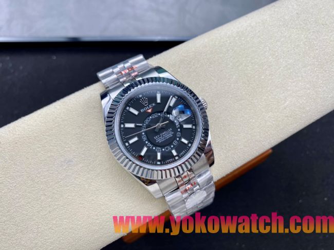ロレックスコピー スカイウォーカー（Sky-Dweller）42mm 326935“ブラック文字盤・24時間表示機能搭載リングコマンドベゼル＋ブレスレット” メンズ専用モデル