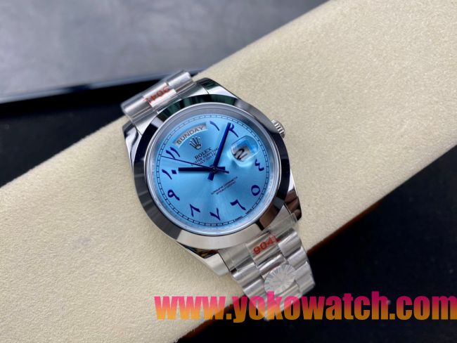 ロレックスコピー デイデイト（Day-Date）40mm 228206“スカイブルー文字盤・アラビア数字インデックス＋リングコマンド機能搭載三角坑紋ベゼル（光圈）＋ブレスレット” メンズ専用モデル