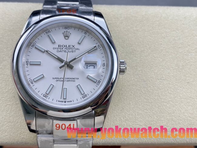 ロレックスコピー デイトジャスト（Datejust）41mm 126300“ホワイト文字盤・バトンインデックス＋リングコマンド機能搭載三角坑紋ベゼル＋ブレスレット” メンズ専用モデル