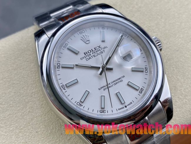 ロレックスコピー デイトジャスト（Datejust）41mm 126300“ホワイト文字盤・バトンインデックス＋リングコマンド機能搭載三角坑紋ベゼル＋ブレスレット” メンズ専用モデル