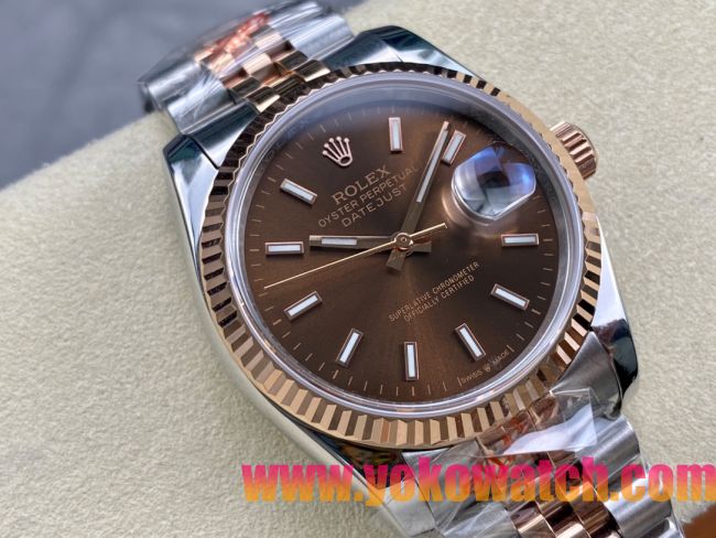 ロレックスコピー デイトジャスト（Datejust）36mm 126233“ブラウン文字盤・バトンインデックス＋リングコマンド機能搭載三角坑紋ベゼル＋ブレスレット” メンズ専用モデル