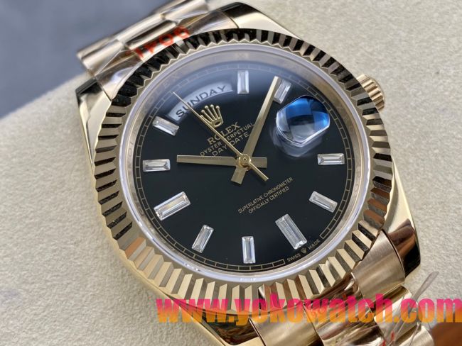 ロレックスコピー デイデイト（Day-Date）40mm 228238“ブラック・ダイヤル＋ダイヤモンドインデックス＋イエローゴールドケース＋オysterブレスレット” レディース専用モデル