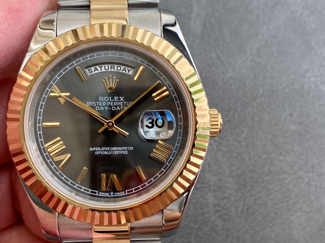 ロレックスコピー デイデイト（Day-Date）41mm 228238“グレー・ダイヤル＋ゴールドインデックス＋イエローゴールドベゼル＋オイスターブレスレット” レディース専用モデル