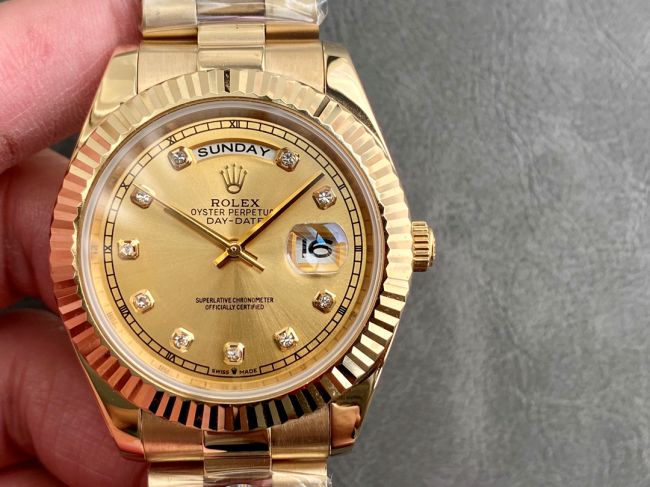 ロレックスコピー デイデイト（Day-Date）41mm 228238“ゴールド・ダイヤル＋ダイヤモンドインデックス＋イエローゴールドケース＋オysterブレスレット” レディース専用モデル
