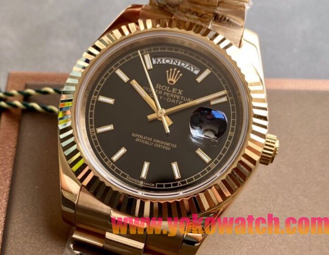 ロレックスコピー デイデイト（Day-Date）41mm 228238“ブラック・ダイヤル＋ゴールドインデックス＋イエローゴールドケース＋オysterブレスレット” レディース専用モデル