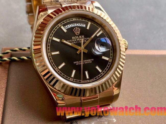 ロレックスコピー デイデイト（Day-Date）41mm 228238“ブラック・ダイヤル＋ゴールドインデックス＋イエローゴールドケース＋オysterブレスレット” レディース専用モデル
