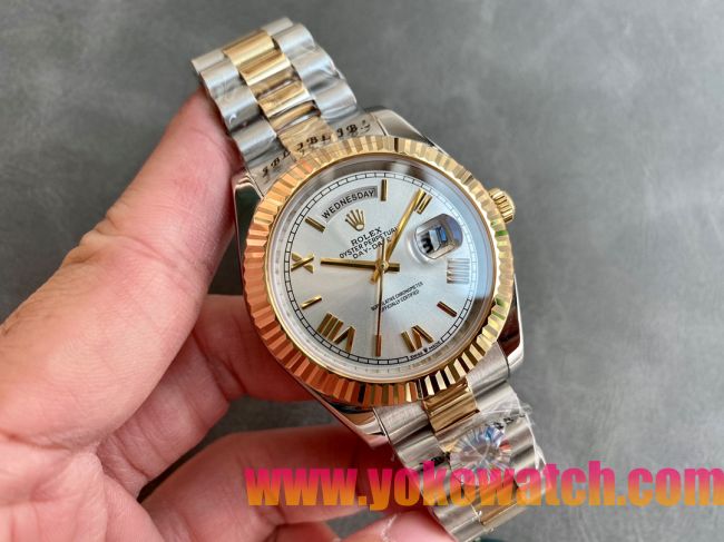 ロレックスコピー デイデイト（Day-Date）41mm 228238“シルバー・ダイヤル＋ゴールドインデックス＋イエローゴールドベゼル＋ステンレスブレスレット” レディース専用モデル