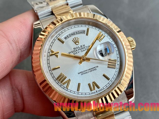 ロレックスコピー デイデイト（Day-Date）41mm 228238“シルバー・ダイヤル＋ゴールドインデックス＋イエローゴールドベゼル＋ステンレスブレスレット” レディース専用モデル
