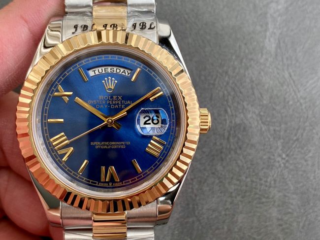 ロレックスコピー デイデイト（Day-Date）41mm 228238“ブルー・ダイヤル＋ゴールドインデックス＋イエローゴールドベゼル＋ステンレスブレスレット” レディース専用モデル