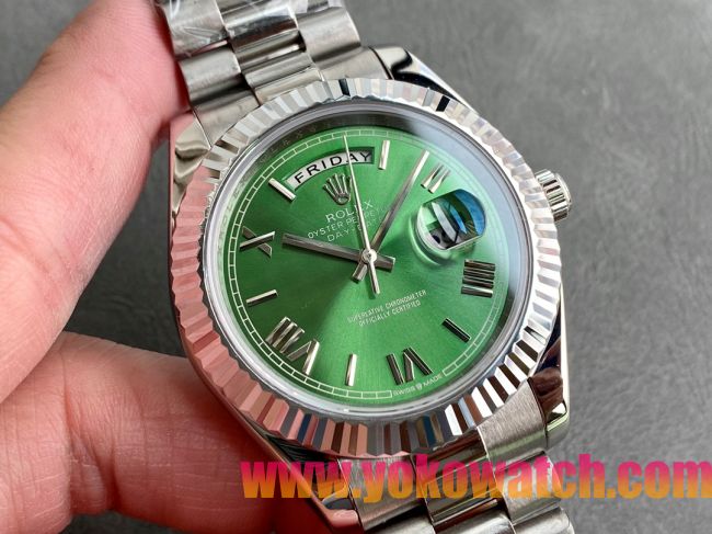ロレックスコピー デイデイト（Day-Date）41mm 228206“グリーン・ダイヤル＋シルバーインデックス＋ステンレスベゼル＋ステンレスブレスレット” レディース専用モデル