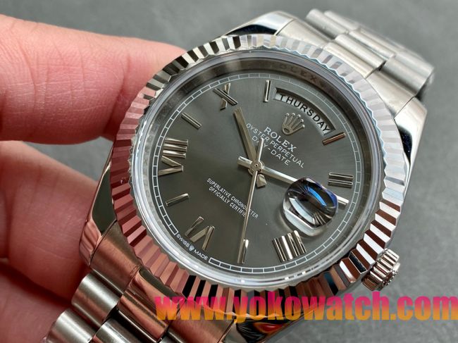 ロレックスコピー デイデイト（Day-Date）41mm 228206“グレー・ダイヤル＋シルバーインデックス＋ステンレスベゼル＋ステンレスブレスレット” レディース専用モデル