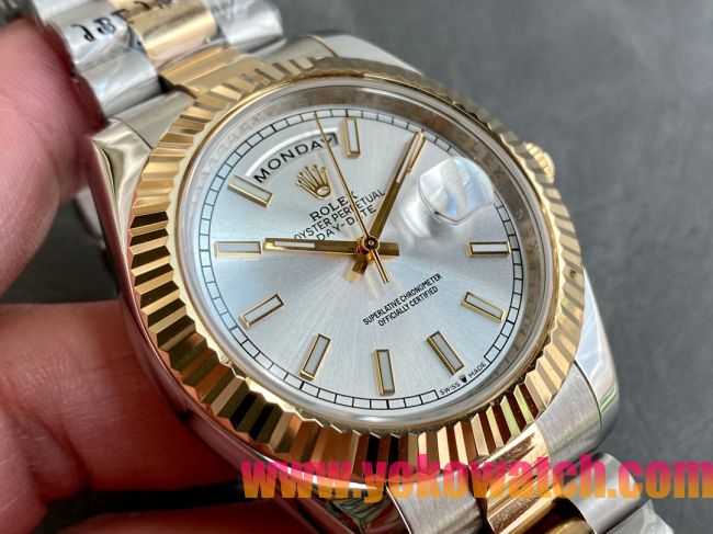 ロレックスコピー デイデイト（Day-Date）41mm 228235“シルバー・ダイヤル＋バーインデックス＋ゴールドベゼル＋ステンレスブレスレット” レディース専用モデル