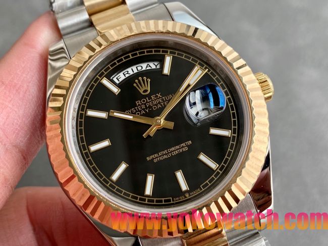 ロレックスコピー デイデイト（Day-Date）41mm 228235“ブラック・ダイヤル＋バーインデックス＋ゴールドベゼル＋ステンレスブレスレット” レディース専用モデル