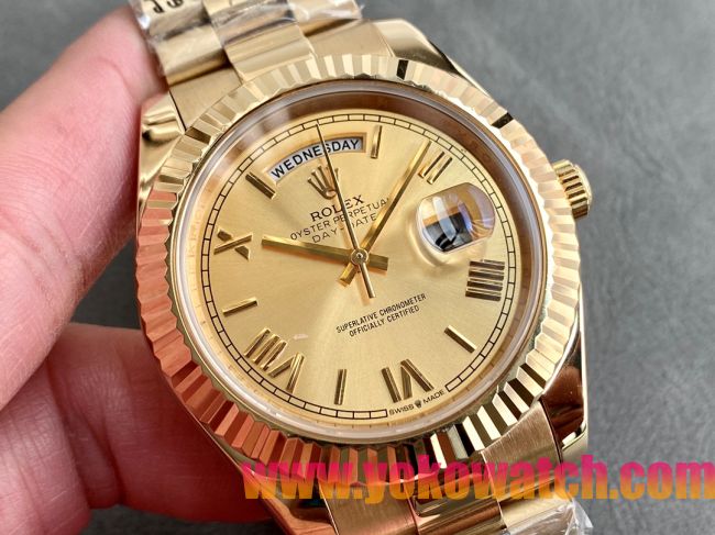 ロレックスコピー デイデイト（Day-Date）41mm 228235“ゴールド・ダイヤル＋バーインデックス＋ゴールドベゼル＋ゴールドブレスレット” レディース専用モデル