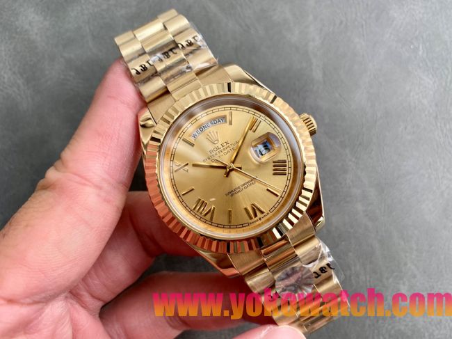 ロレックスコピー デイデイト（Day-Date）41mm 228235“ゴールド・ダイヤル＋バーインデックス＋ゴールドベゼル＋ゴールドブレスレット” レディース専用モデル