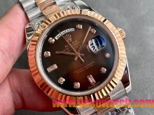 ロレックスコピー デイデイト（Day-Date）41mm 228235R“ブラウン・ダイヤル＋ダイヤモンド＆バーインデックス＋ローズゴールドベゼル＋ステンレスブレスレット” レディース専用モデル