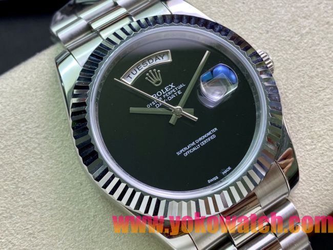 ロレックスコピー デイデイト（Day-Date）41mm 228232“グリーン・ダイヤル＋バーインデックス＋ステンレスベゼル＋ステンレスブレスレット” レディース専用モデル