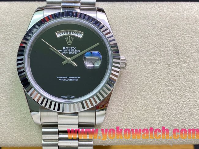 ロレックスコピー デイデイト（Day-Date）41mm 228232“グリーン・ダイヤル＋バーインデックス＋ステンレスベゼル＋ステンレスブレスレット” レディース専用モデル