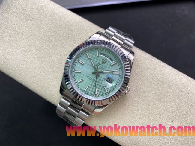ロレックスコピー デイデイト（Day-Date）41mm 228232“グリーン・ダイヤル＋バーインデックス＋ステンレスベゼル＋ステンレスブレスレット” レディース専用モデル 