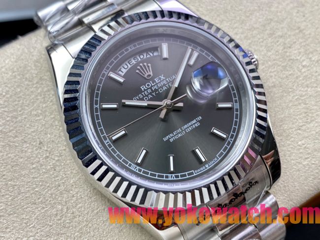 ロレックスコピー デイデイト（Day-Date）41mm 228232“ダークグレー・ダイヤル＋バーインデックス＋ステンレスベゼル＋ステンレスブレスレット” レディース専用モデル